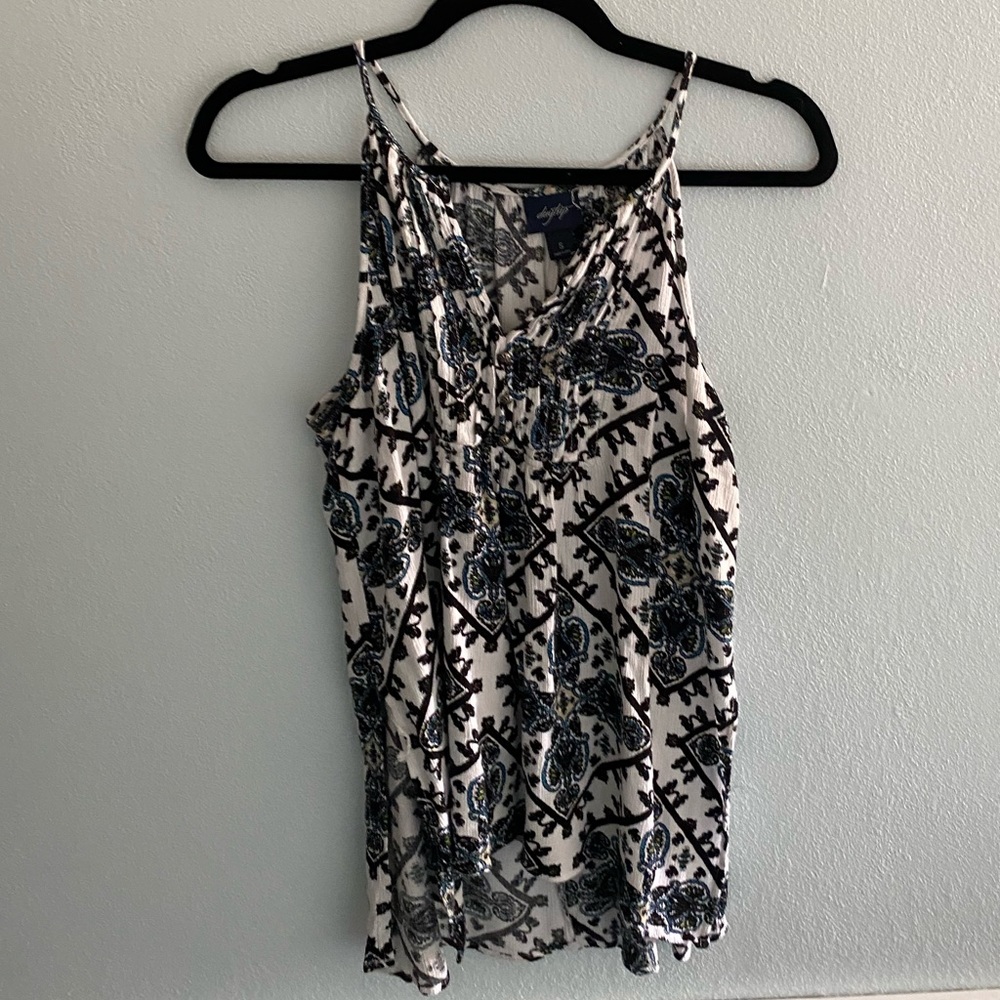 Daytrip vneck flowy tank top